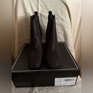MIA Elegant Black Ankle Boots 7.5